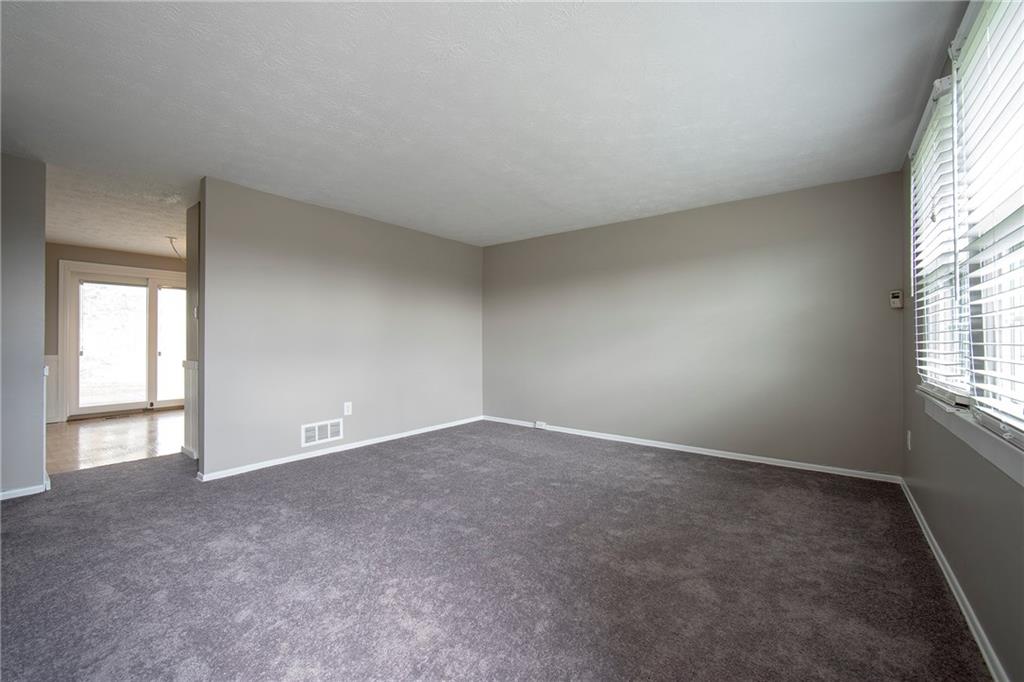 502 Countryside Drive McKees Rocks, PA 15136 - Photo 3 of 13