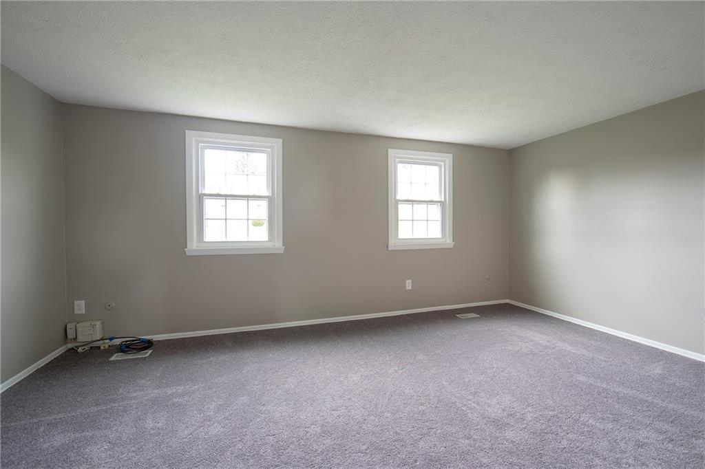 502 Countryside Drive McKees Rocks, PA 15136 - Photo 8 of 13