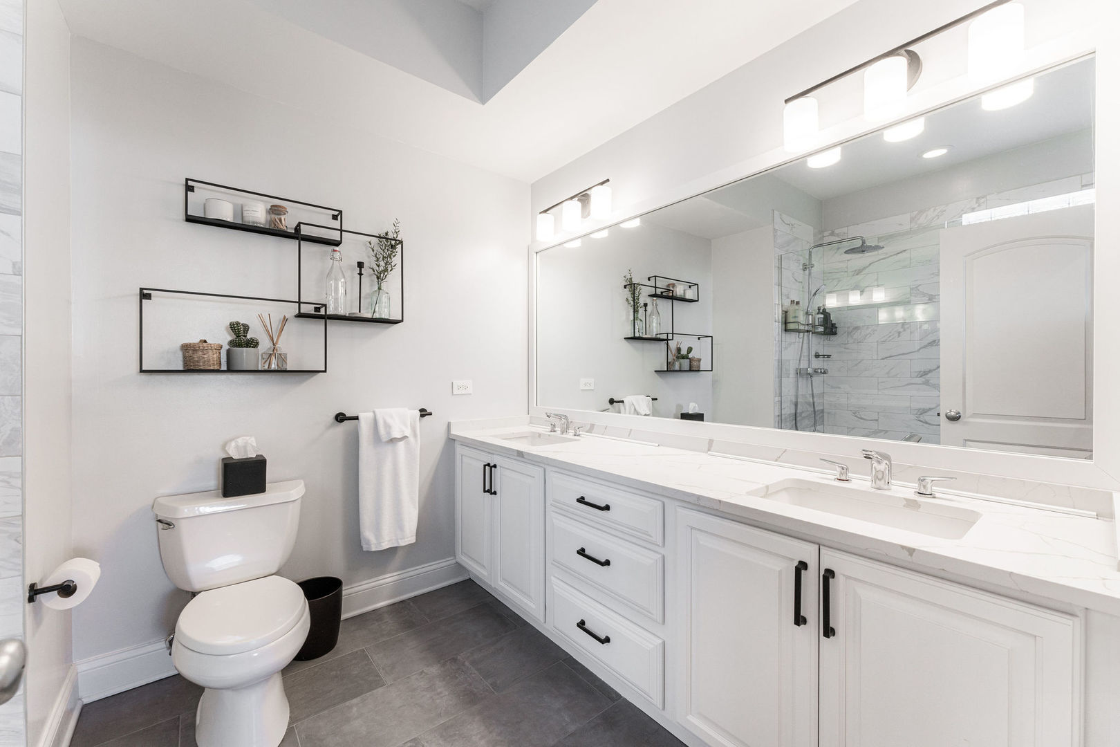 726 West Addison Street, Unit 3 Chicago, IL 60613 - Photo 9 of 15