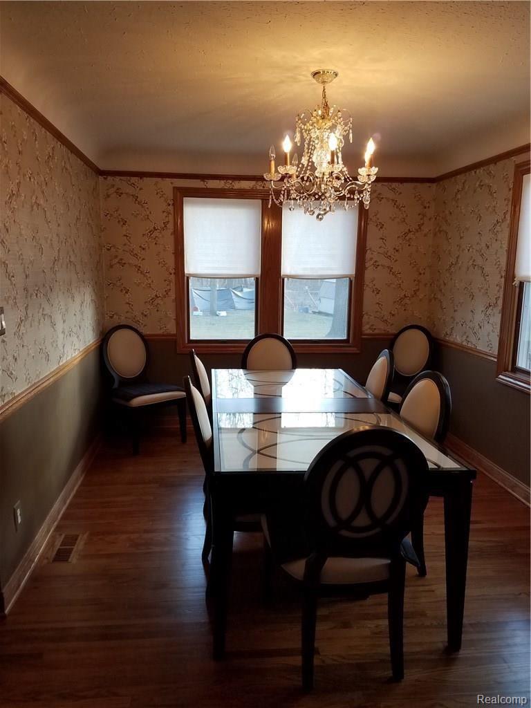18608 Meridian Road Grosse Ile, MI 48138 - Photo 29 of 31 Dining Room South.jpg