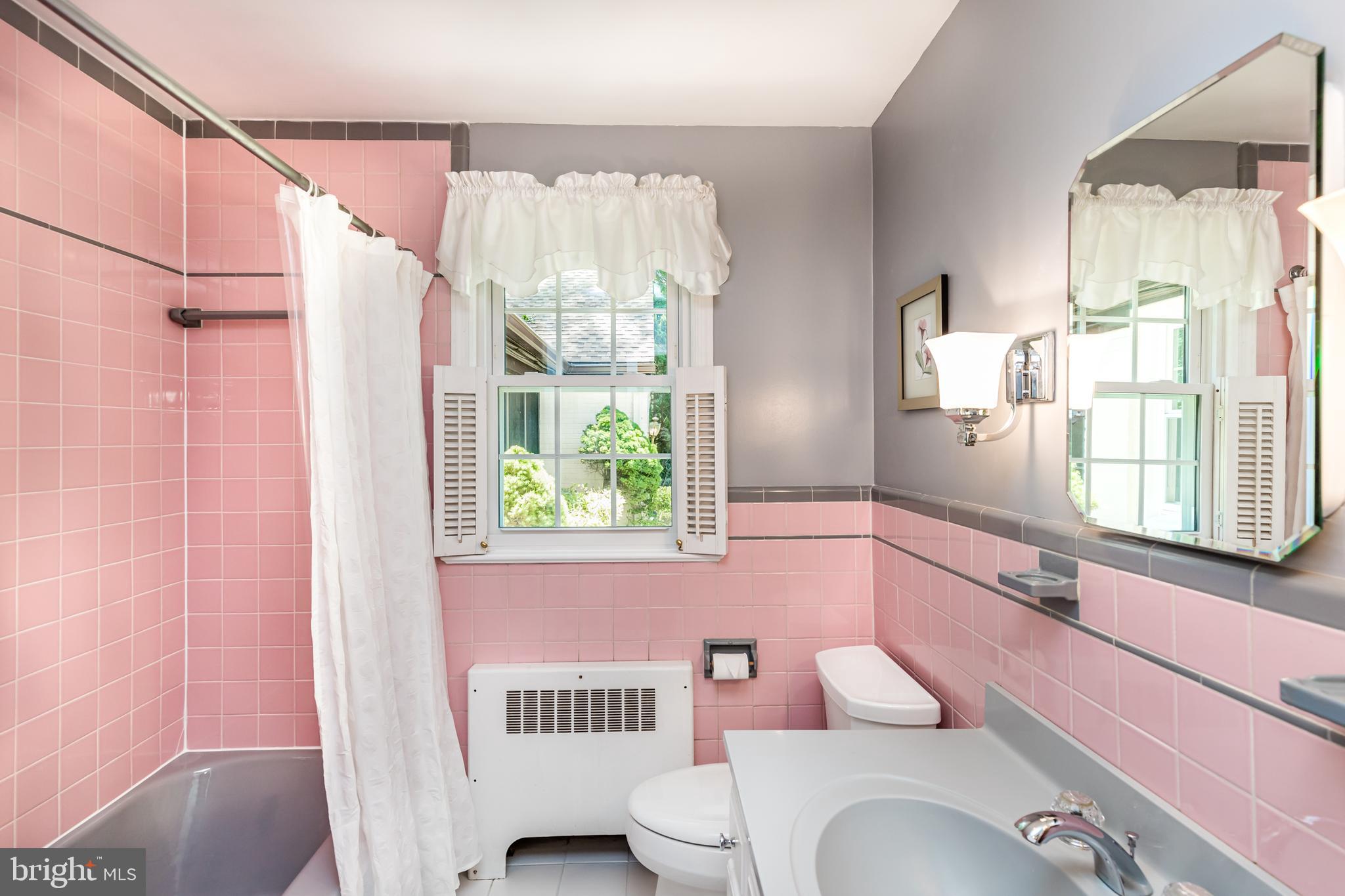 6901 Dorsey Road Laytonsville, MD 20882 - Photo 25 of 60 Main level full bath