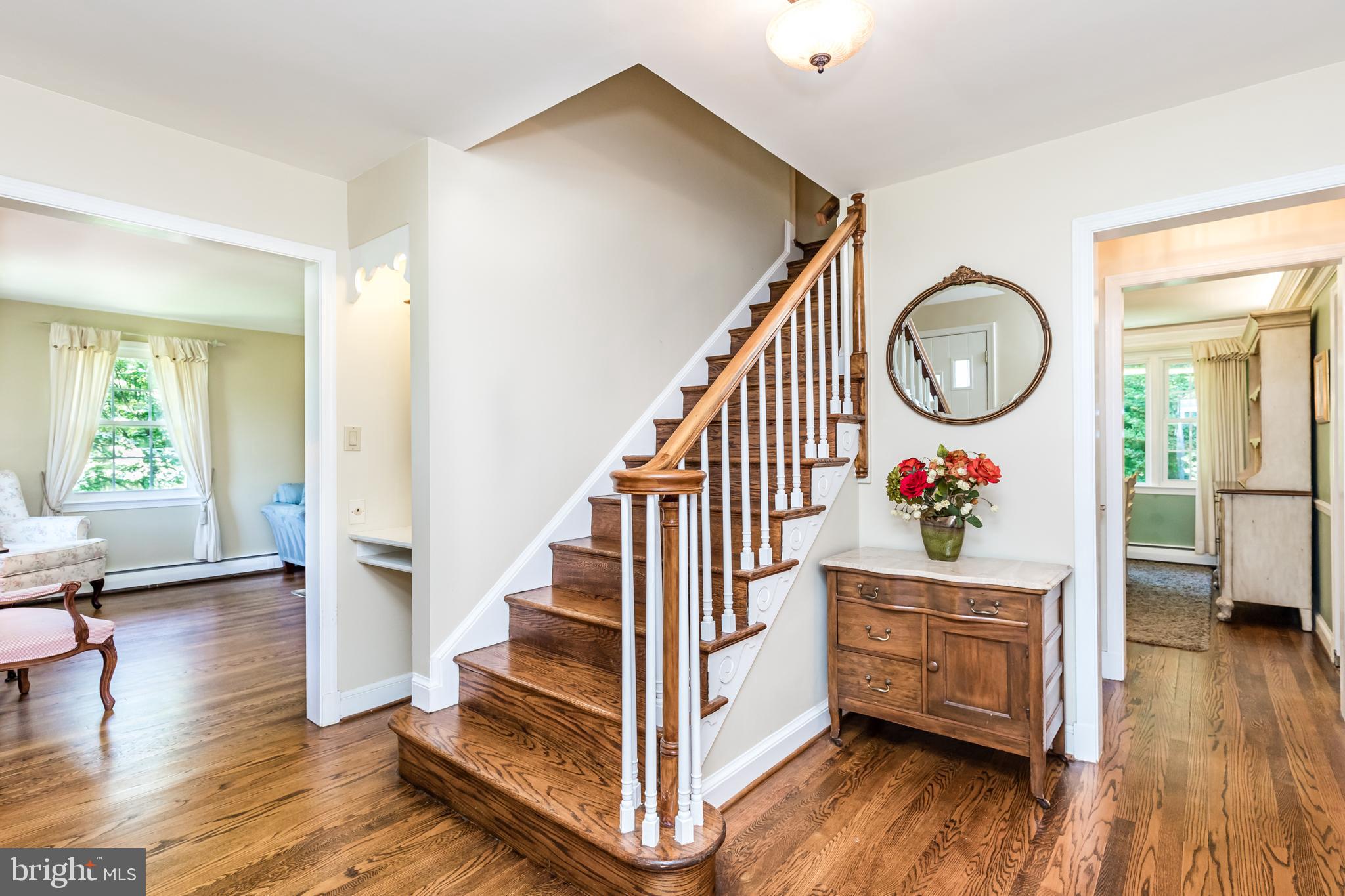 6901 Dorsey Road Laytonsville, MD 20882 - Photo 4 of 60 Foyer with Hardwood flooring