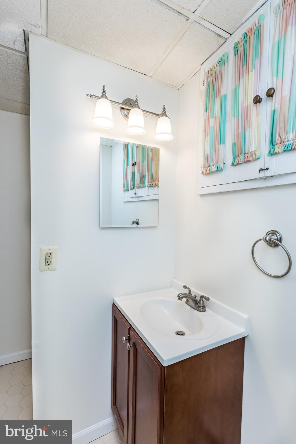 6901 Dorsey Road Laytonsville, MD 20882 - Photo 42 of 60 Basement full bath