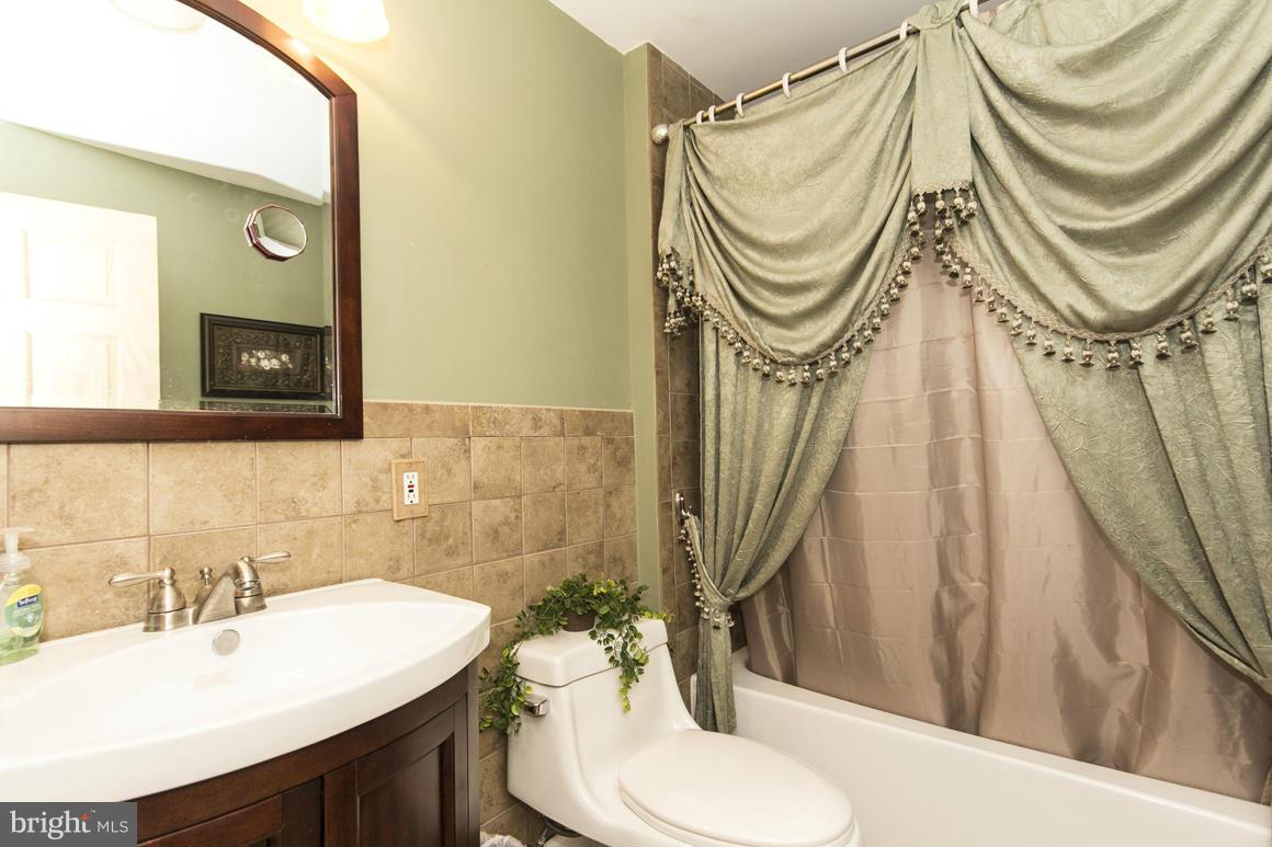12402 Harford Road Hydes, MD 21082 - Photo 25 of 30 Bath
