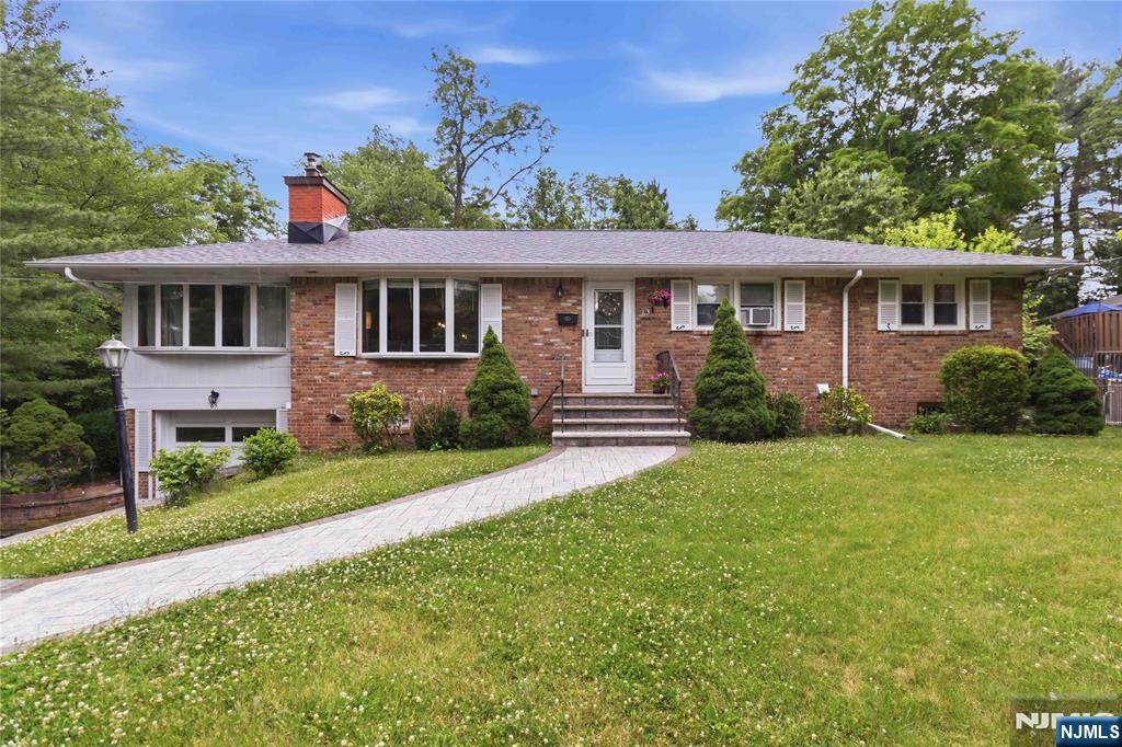 63 Valley Road Butler, NJ 07405 - Photo 2 of 33