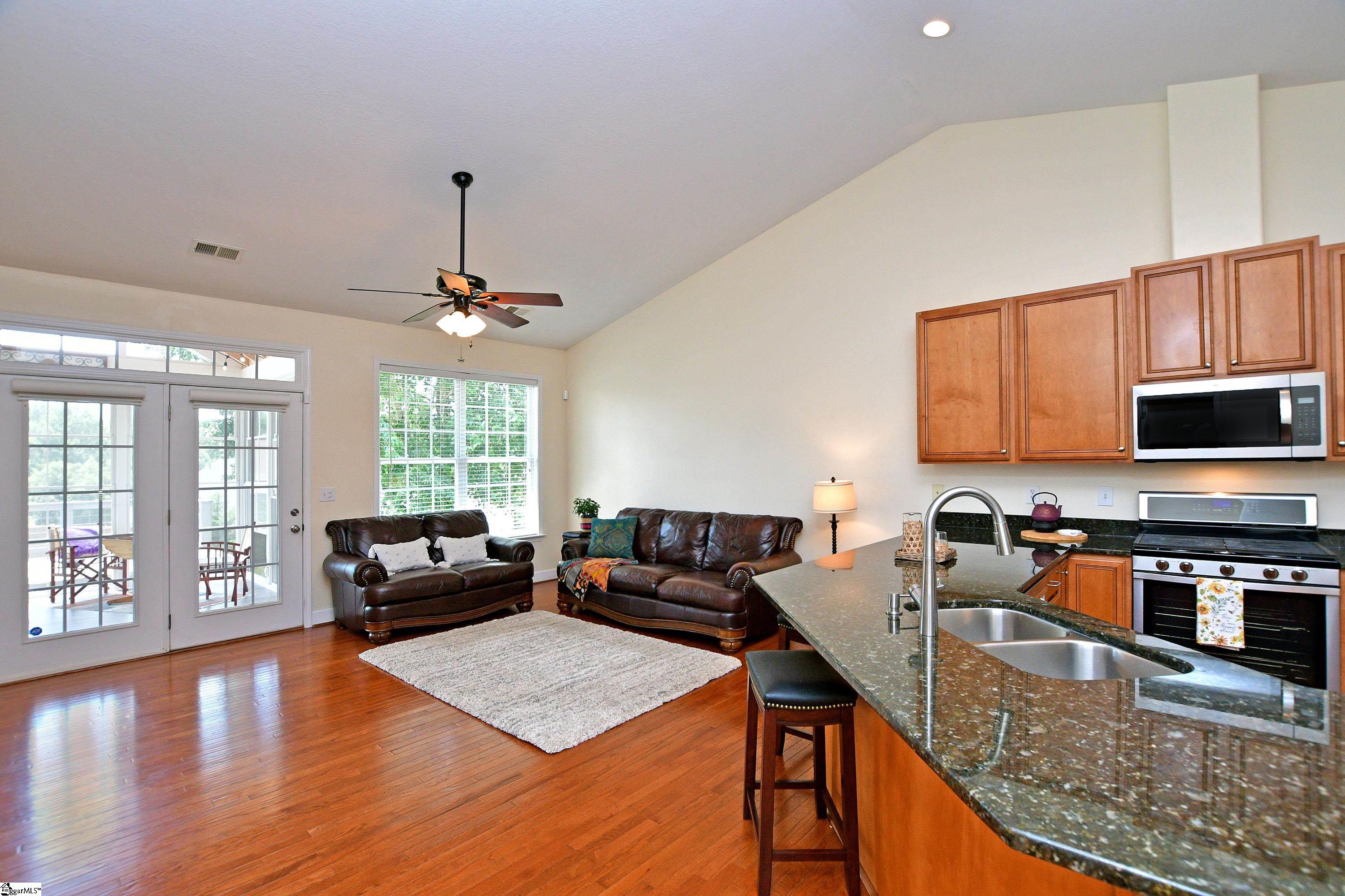 9 Rustcraft Drive Greer, SC 29651 - Photo 9 of 31