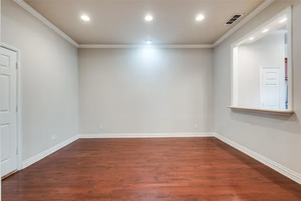 $3,900 | 9 Stonebriar Court, Dallas, TX 75206