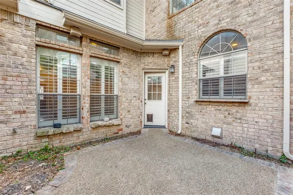 $3,900 | 9 Stonebriar Court, Dallas, TX 75206