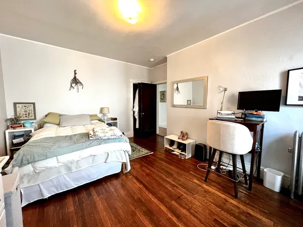 $5,500 | 144 Coolidge Street, Unit 3, Brookline, MA 02446