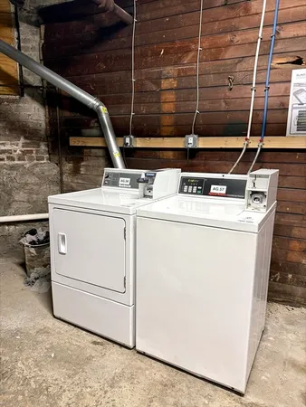 $5,500 | 144 Coolidge Street, Unit 3, Brookline, MA 02446