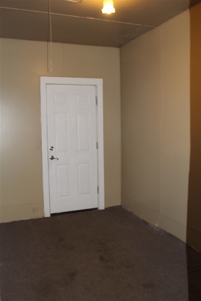 4466 North Vassar Road Flint, MI 48506 - Photo 28 of 31 Mud Room