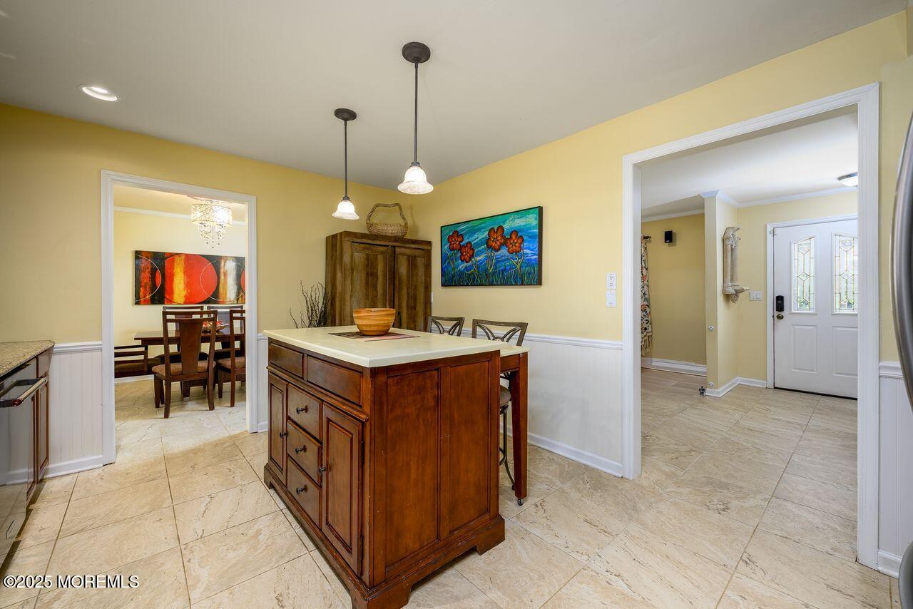 37 Willow Grove Way Manalapan, NJ 07726 - Photo 12 of 35 37_Willow_Grove_Way-25