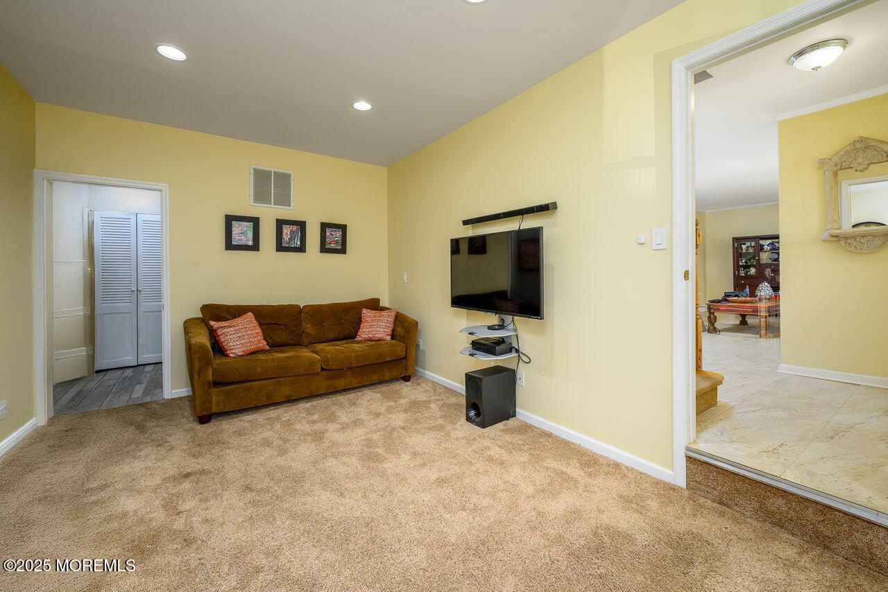 37 Willow Grove Way Manalapan, NJ 07726 - Photo 15 of 35 37_Willow_Grove_Way-17 copy-2