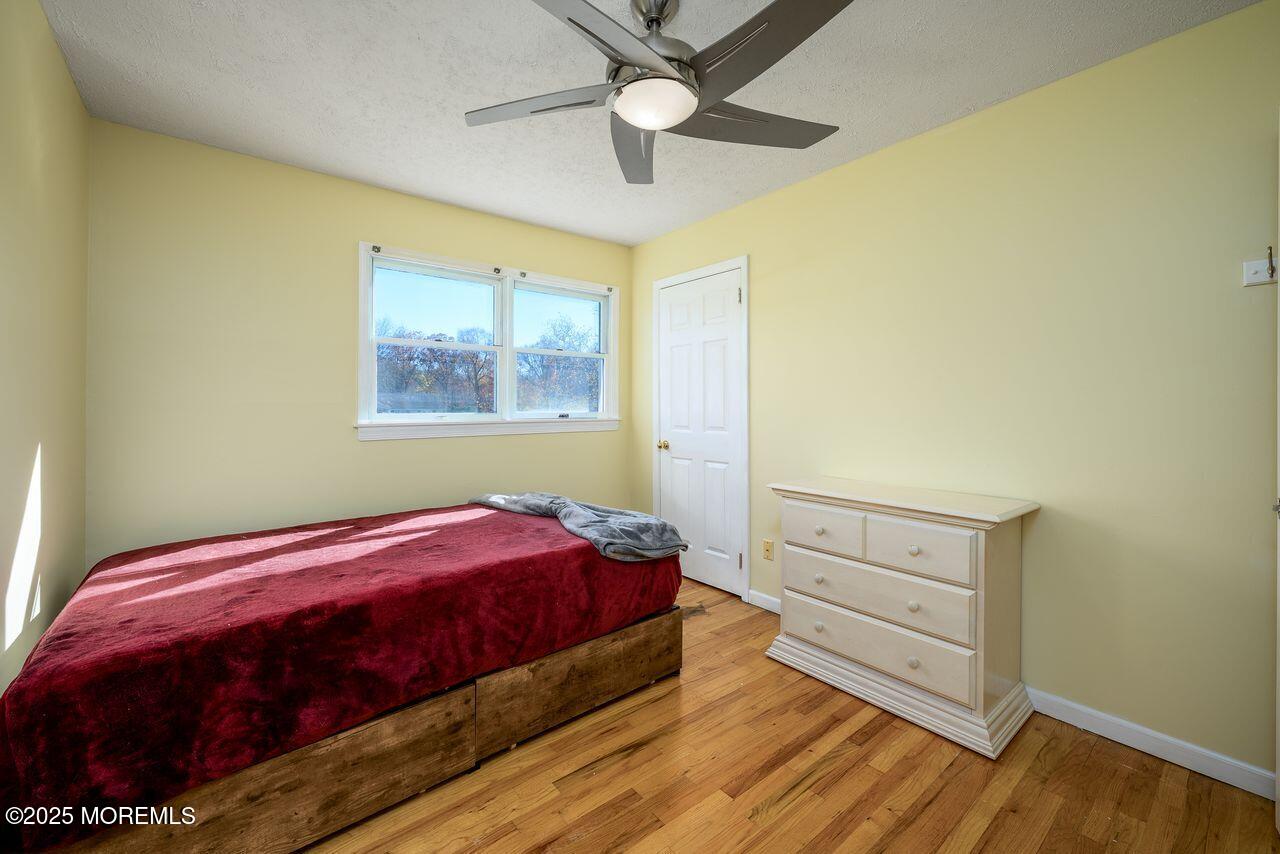 37 Willow Grove Way Manalapan, NJ 07726 - Photo 25 of 35 37_Willow_Grove_Way-15