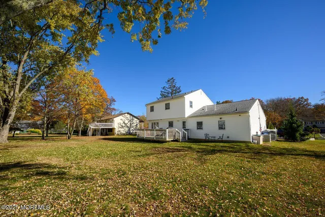 $700,000 | 37 Willow Grove Way, Manalapan, NJ 07726