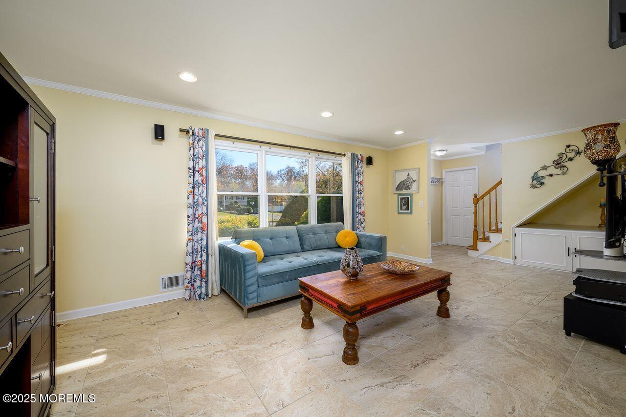 37 Willow Grove Way Manalapan, NJ 07726 - Photo 5 of 35 37_Willow_Grove_Way-32