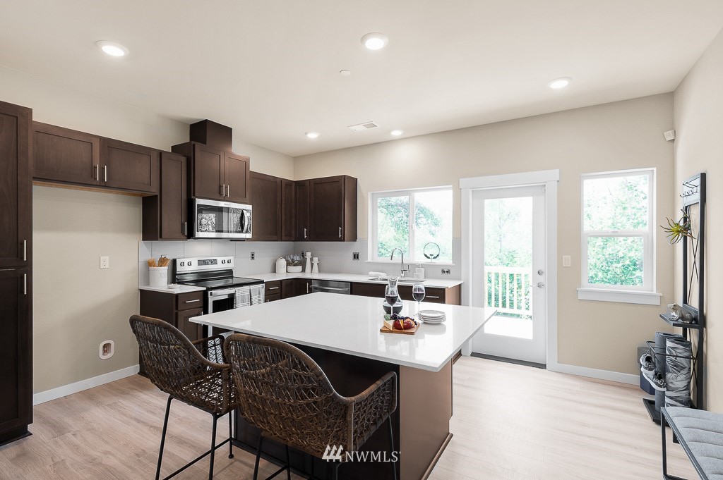 1621 Seattle Hill Road, Unit HH2 Bothell, WA 98012 - Photo 2 of 33