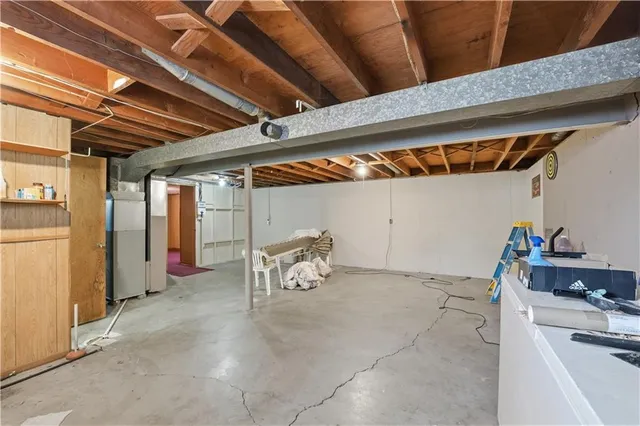 $270,000 | 311 Northeast Arlington Circle, Lee's Summit, MO 64063