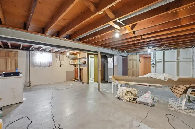 $270,000 | 311 Northeast Arlington Circle, Lee's Summit, MO 64063