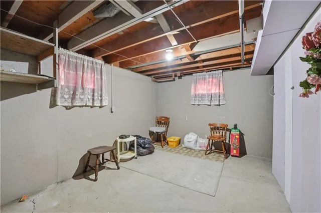 $270,000 | 311 Northeast Arlington Circle, Lee's Summit, MO 64063