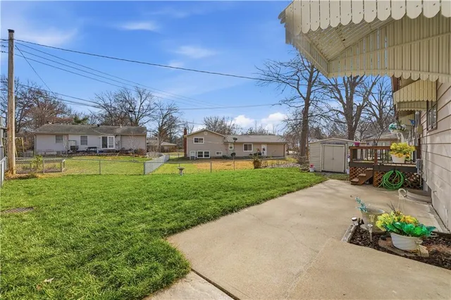 $270,000 | 311 Northeast Arlington Circle, Lee's Summit, MO 64063