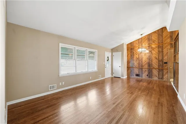 $270,000 | 311 Northeast Arlington Circle, Lee's Summit, MO 64063