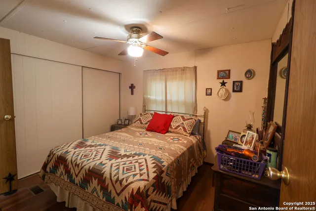 $325,000 | 73 Fm 1221, Hext, TX 76848