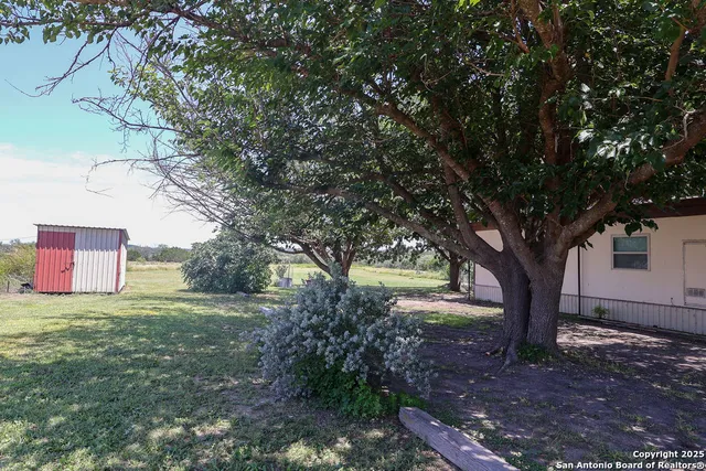 $325,000 | 73 Fm 1221, Hext, TX 76848