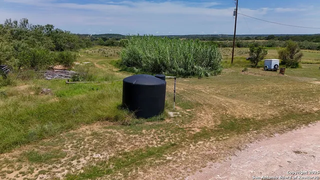 $325,000 | 73 Fm 1221, Hext, TX 76848