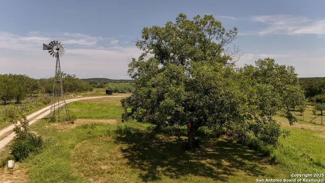 $325,000 | 73 Fm 1221, Hext, TX 76848