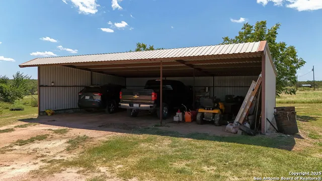 $325,000 | 73 Fm 1221, Hext, TX 76848