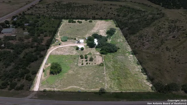 $325,000 | 73 Fm 1221, Hext, TX 76848