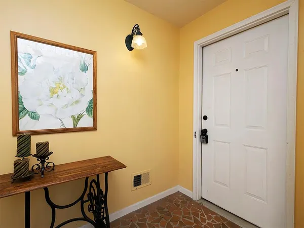 $2,500 | 8950 Carroll Manor Drive, Sandy Springs, GA 30350