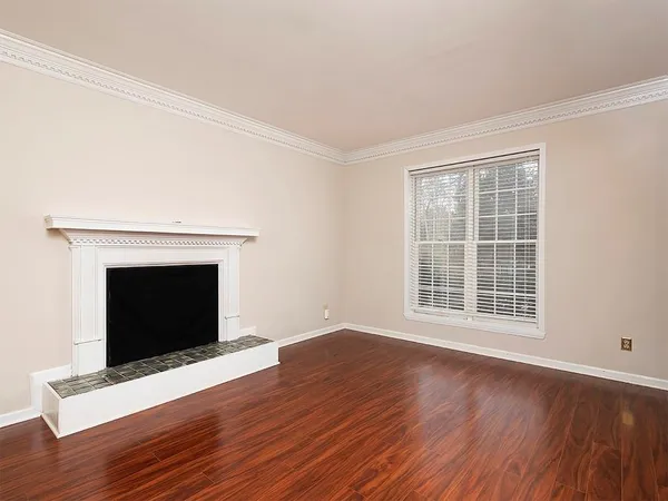 $2,500 | 8950 Carroll Manor Drive, Sandy Springs, GA 30350