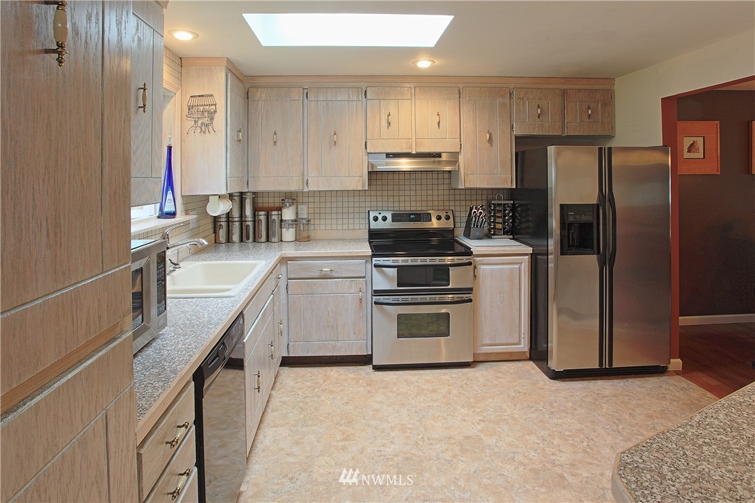 605 219th Place Southwest Bothell, WA 98021 - Photo 3 of 14
