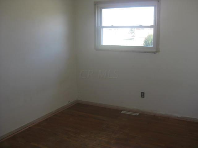 3955 Briggs Road Columbus, OH 43228 - Photo 5 of 6 Gallery Image 5