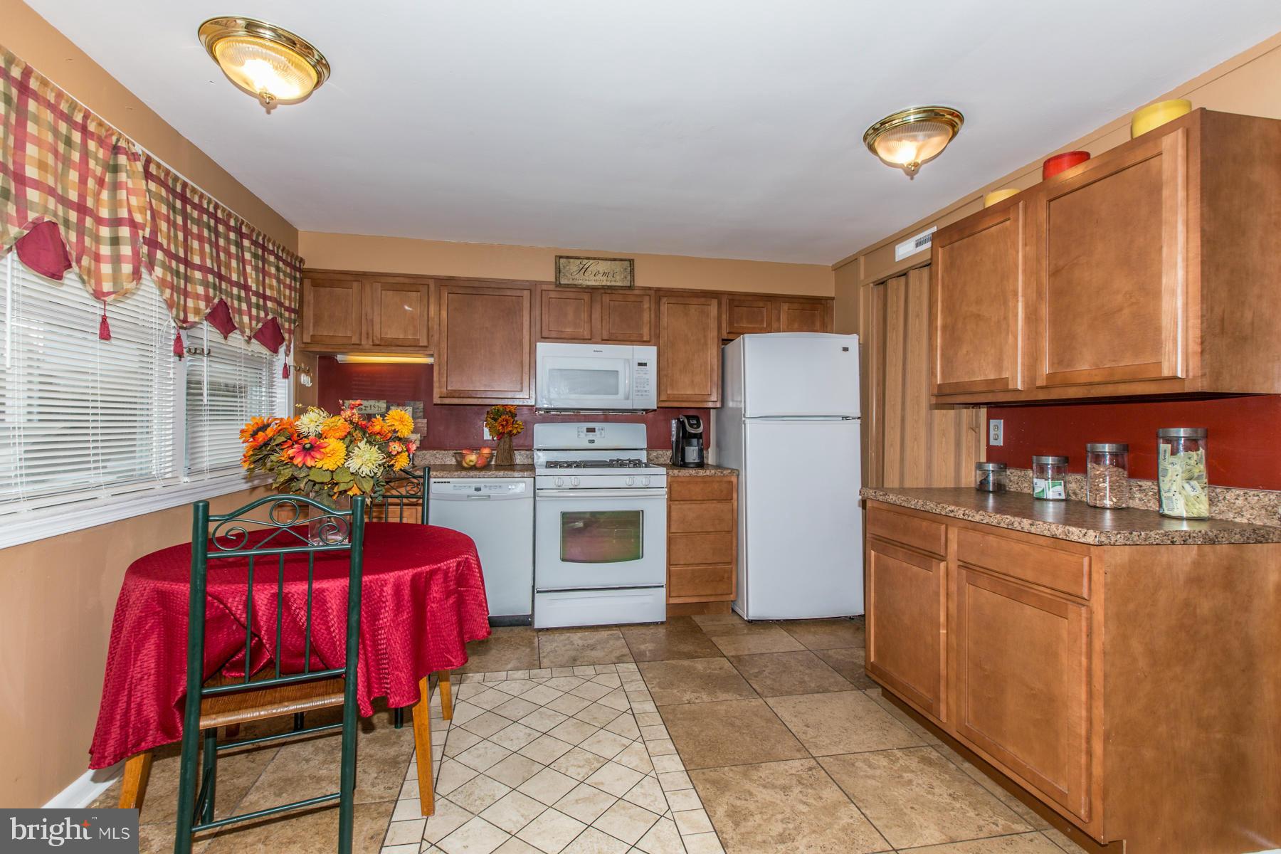 3219 Kessler Road Baltimore, MD 21227 - Photo 3 of 14 Kitchen