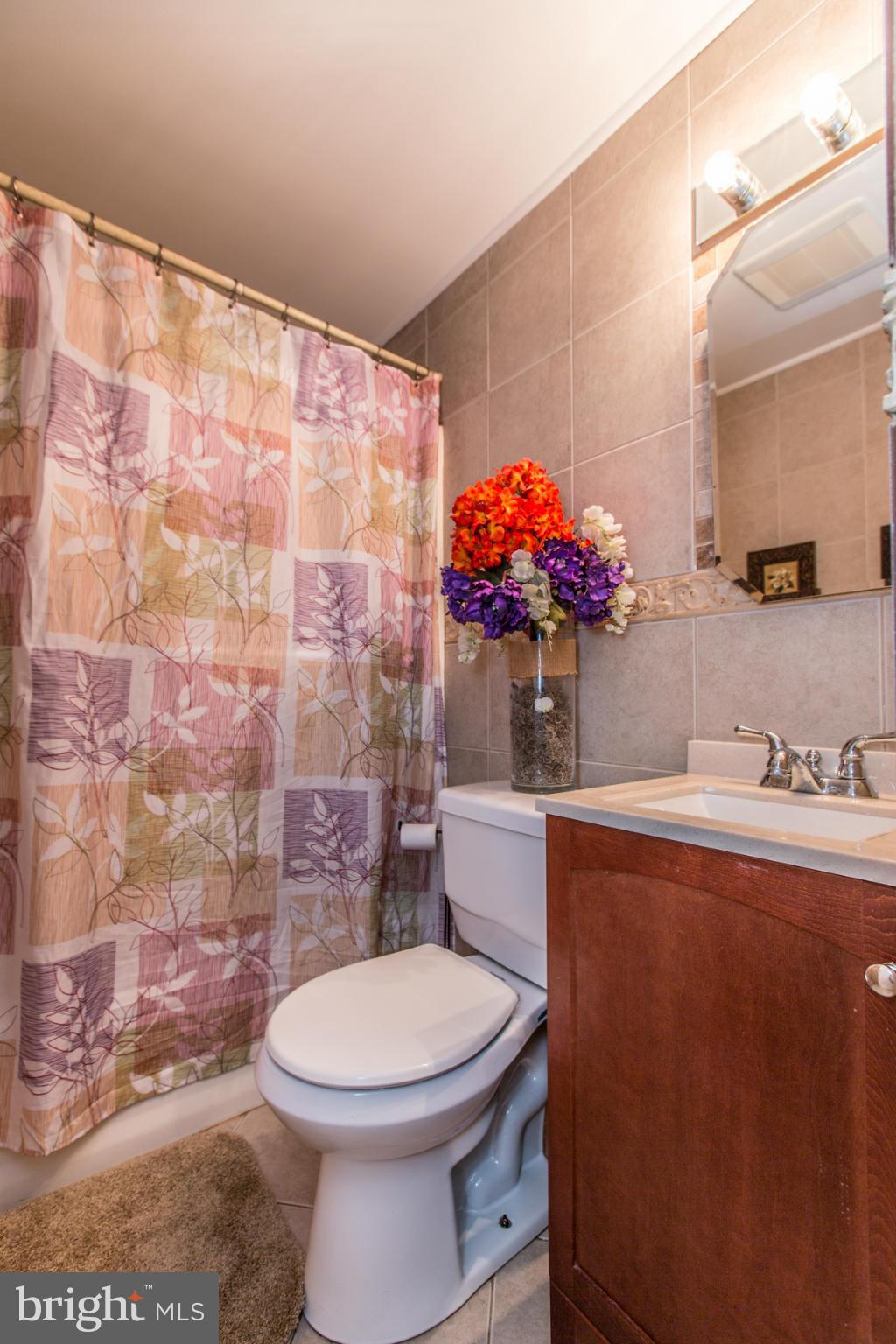 3219 Kessler Road Baltimore, MD 21227 - Photo 7 of 14 Hall Bathroom