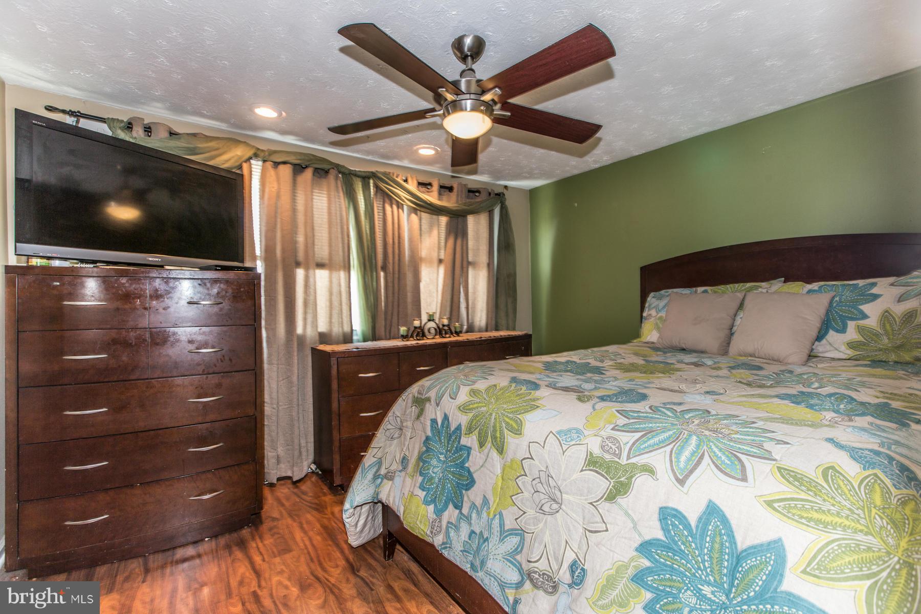 3219 Kessler Road Baltimore, MD 21227 - Photo 9 of 14 Owner's Suite