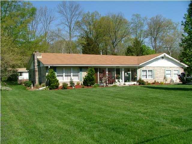 3515 Chenoweth Run Road Louisville, KY 40299 - Photo 1 of 20 Primary Photo