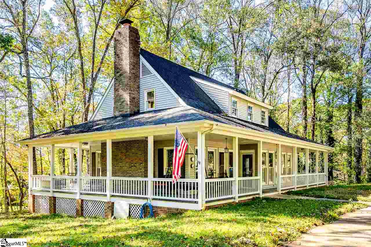 135 Hillandale Road Pendleton, SC 29670 - Photo 1 of 31
