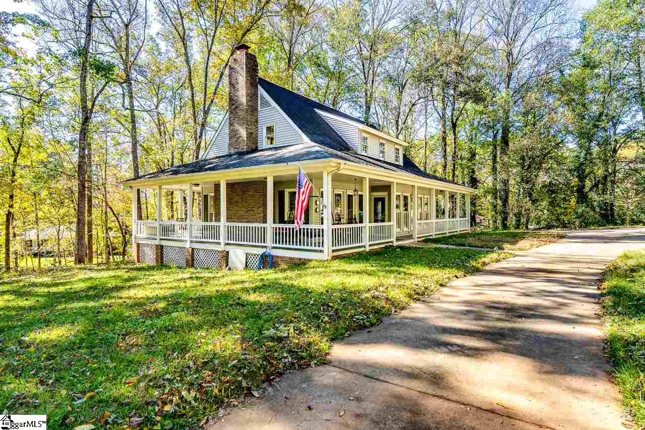 135 Hillandale Road Pendleton, SC 29670 - Photo 2 of 31