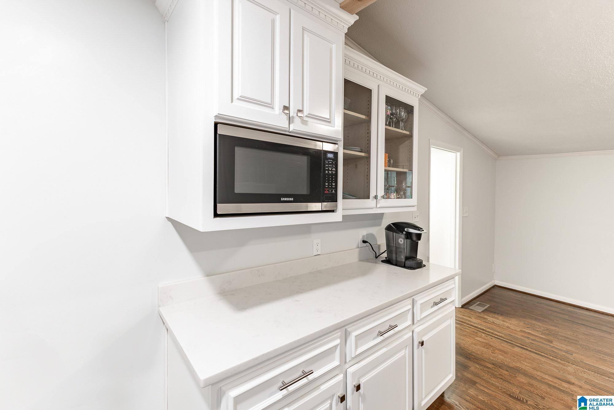 704 Pinecrest Road Southeast Huntsville, AL 35802 - Photo 13 of 37