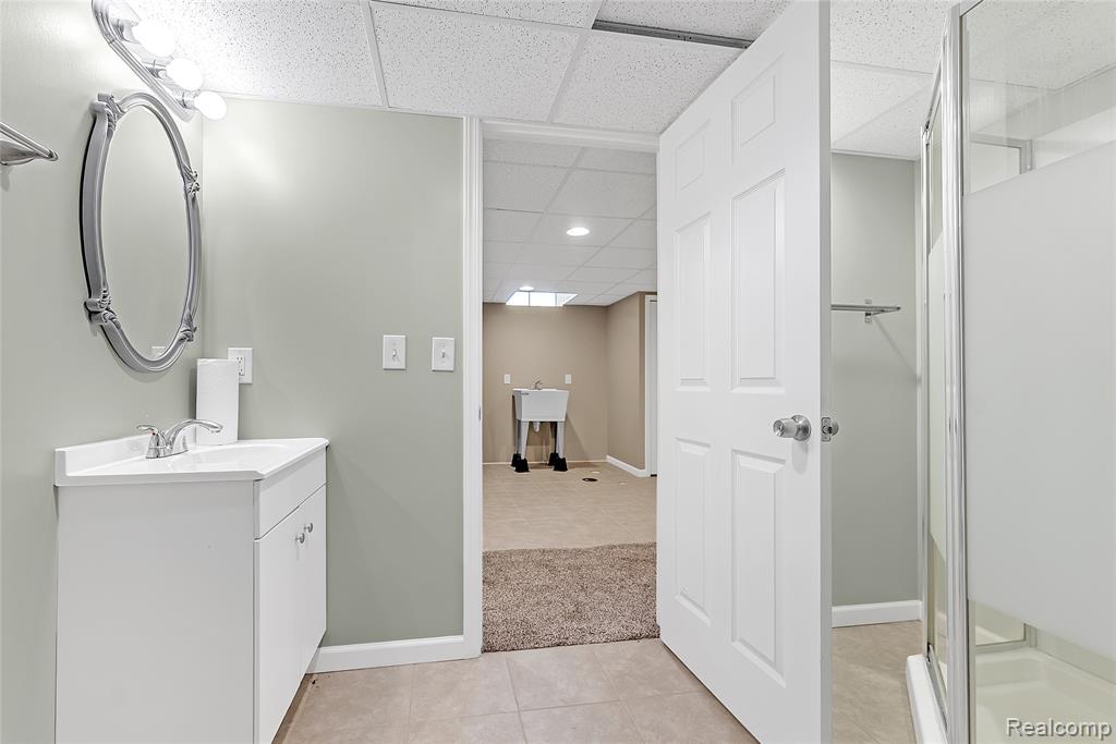 2178 Lagoon Drive Rochester Hills, MI 48309 - Photo 34 of 38