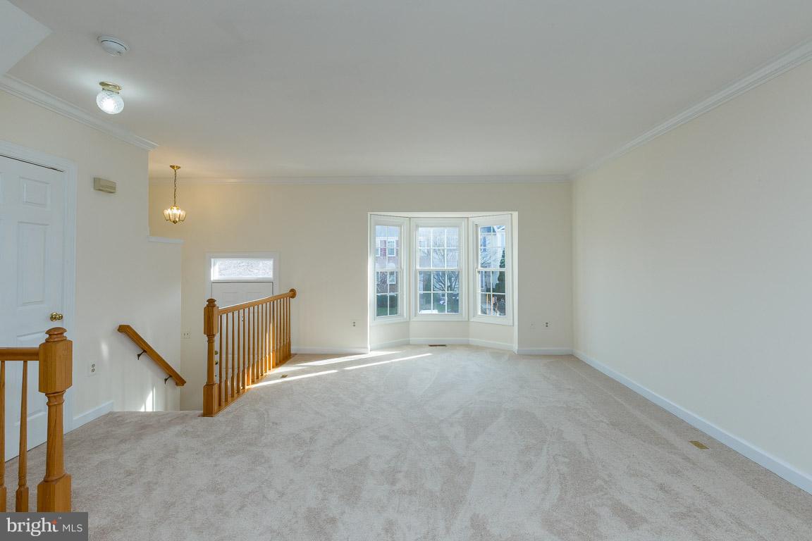 5592 Rivendell Place Frederick, MD 21703 - Photo 2 of 28 Bright, spacious, open Living Room