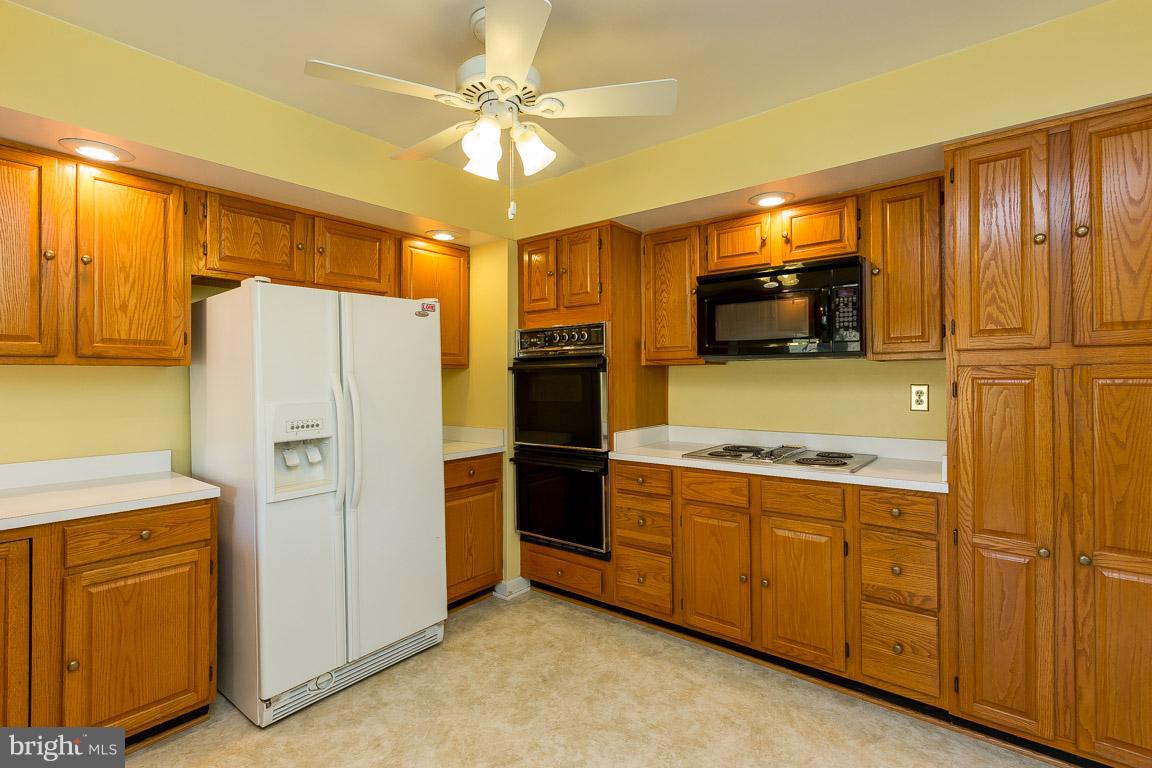 5592 Rivendell Place Frederick, MD 21703 - Photo 14 of 28 Double wall ovens, plus built-in microwave!