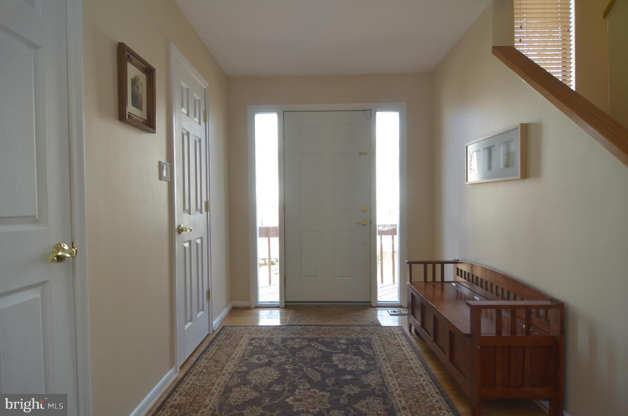 2041 Swans Neck Way Reston, VA 20191 - Photo 3 of 30 Entryway