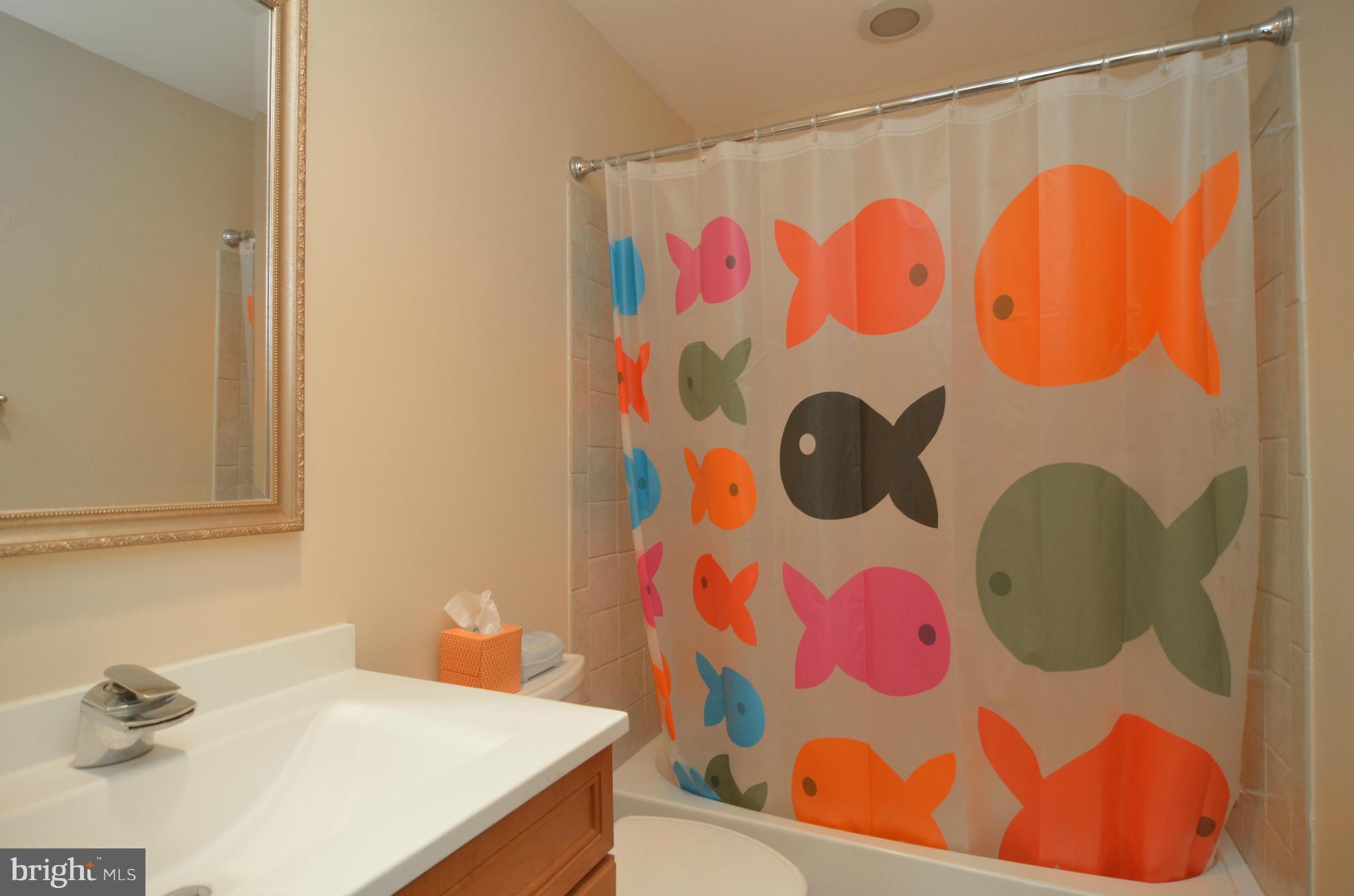 2041 Swans Neck Way Reston, VA 20191 - Photo 23 of 30 Upstairs Hall Bath
