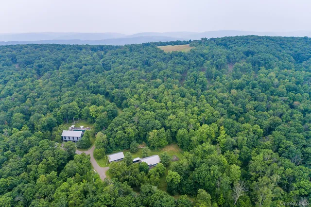 $6,950,000 | 890 Bald Mountain Road, Austerlitz, NY 12017