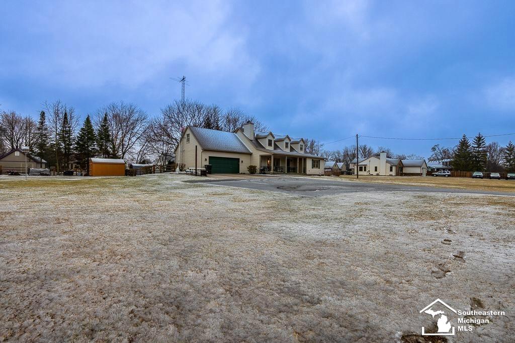 2277 West Sterns Road Temperance, MI 48182 - Photo 5 of 37 50102324-4.JPG